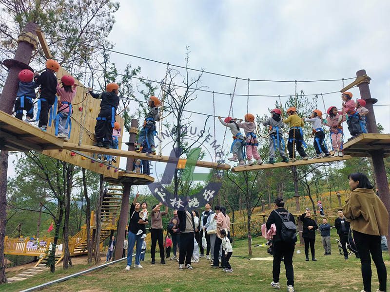 戶外拓展.jpg