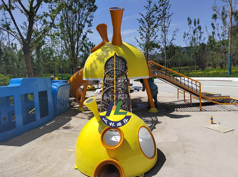 太空舱游乐设备