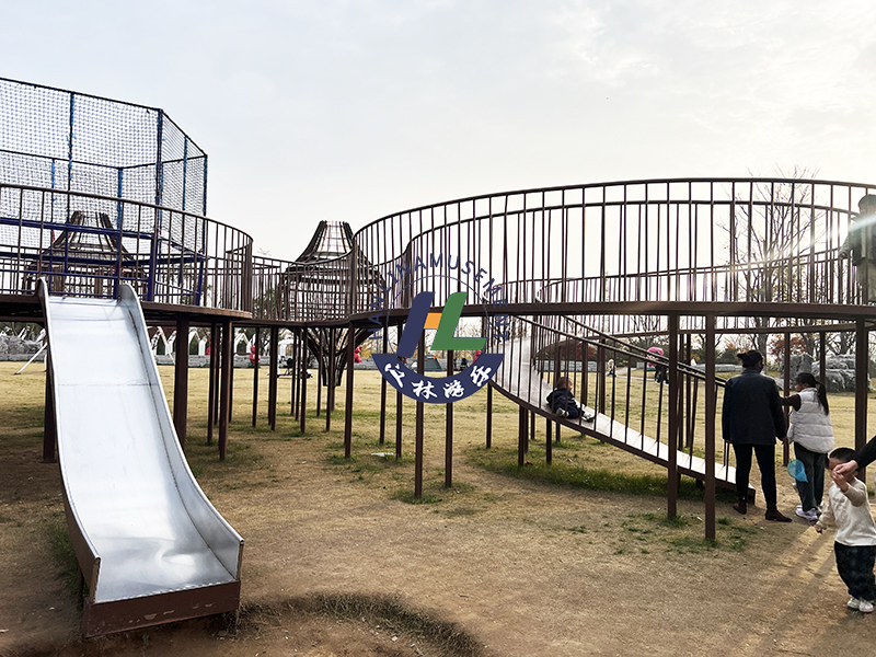 廊架滑梯.jpg