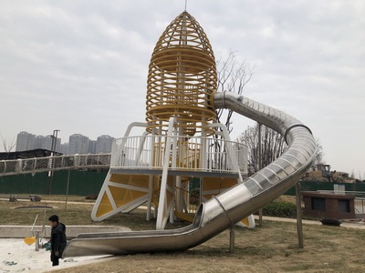非标定制游乐设备大型不锈钢滑梯公园景区户外组合滑梯