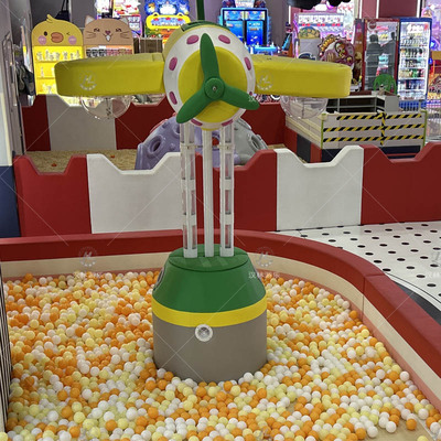 飞机造型撒球机